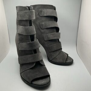 DKNY Blake Lug Sole Peep-Toe Booties Gray Suede Size 9M K3146374